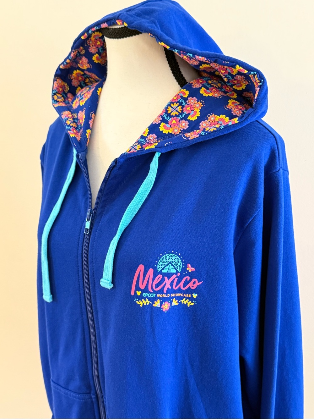 Disney Parks Epcot Mexico Mickey and Minnie  Zip-Up Hoodie size 1X - Picture 2 of 7